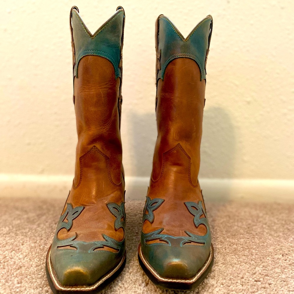 Ariat Adelaide Cowboy Boots